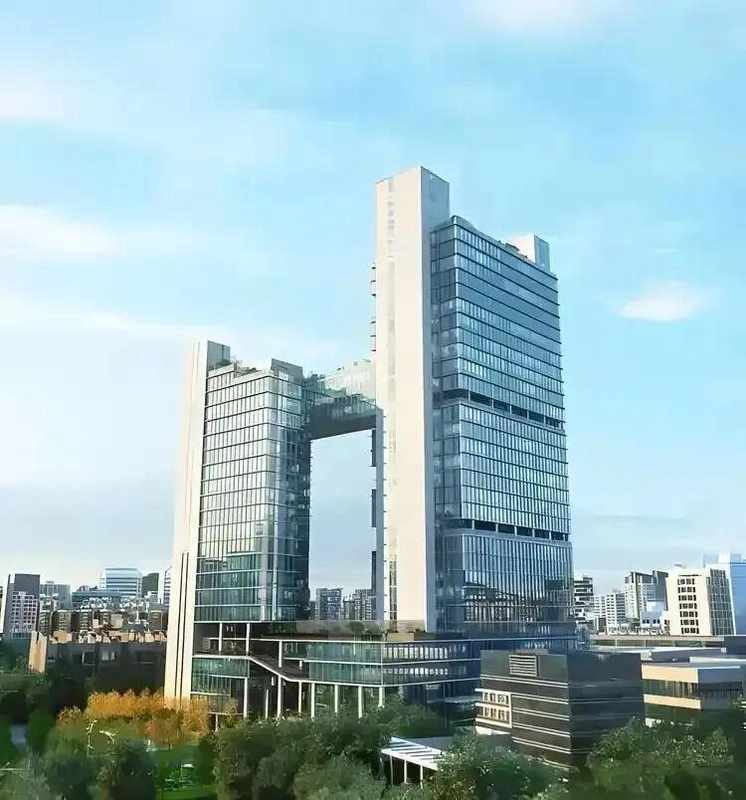 福田梅林崛起新商务中心;万科创智云中心,交通、政策与科技生态深度融合。 房产家居