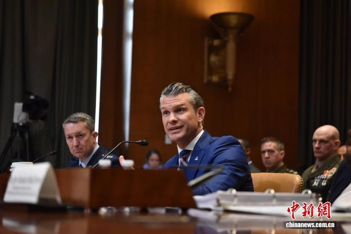 美国防长赫格塞思的奇特言行,五角大楼的荒诞日常。 新闻 美国防长赫格塞思的奇特言行,五角大楼的荒诞日常。 新闻