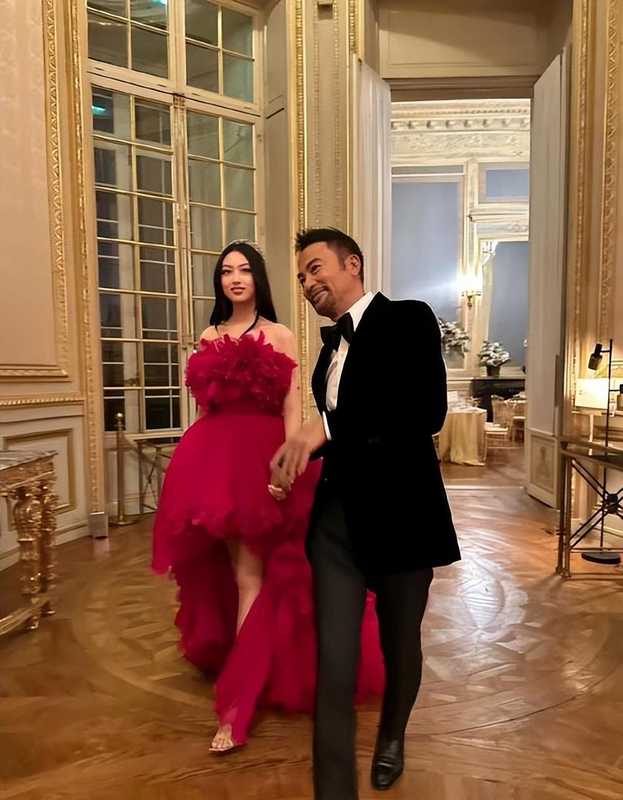  幕后真相：顶级家庭如何培养“非典型”星二代 教育招生