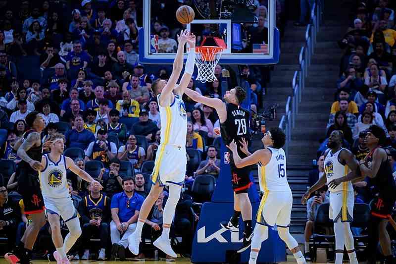  失落的冠军心气：从勇士内线挣扎看职业球员的心理落差 情感心理