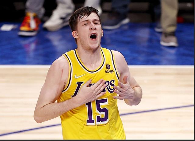 里夫斯伤停数据解剖:湖人顶薪决策的核心变量与风险矩阵 体育新闻