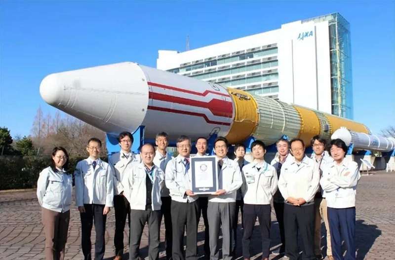  日本防卫政策转向：从“和平宪法”到“武器出口”的深层博弈 新闻