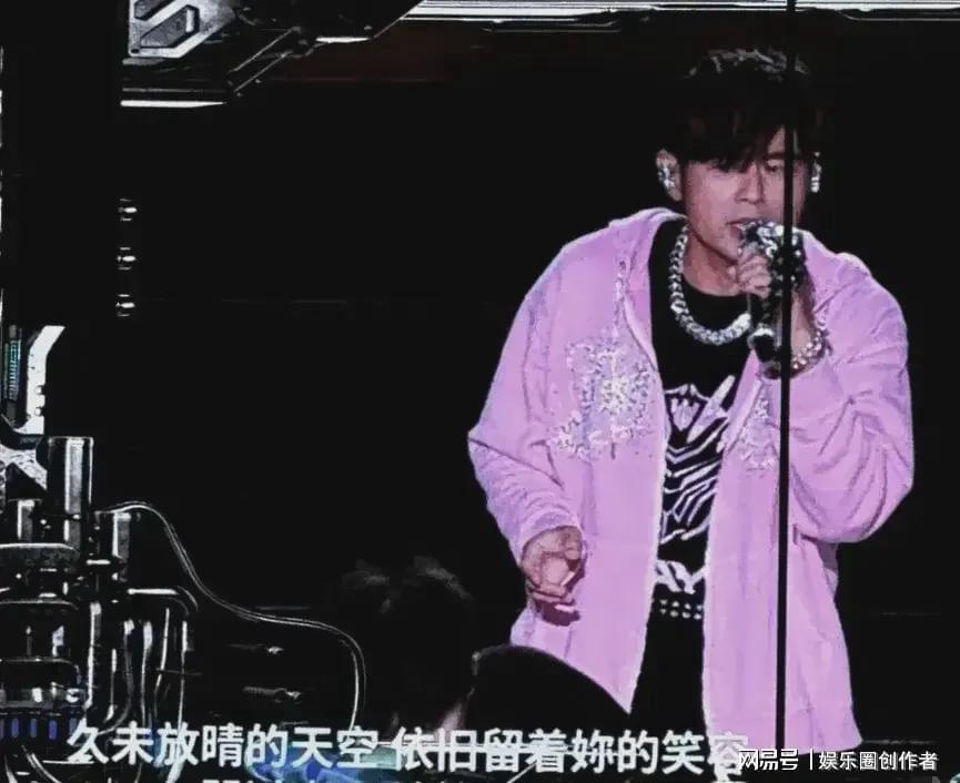 那个陪我们走过青春的人,还在认真唱歌吗? 娱乐新闻