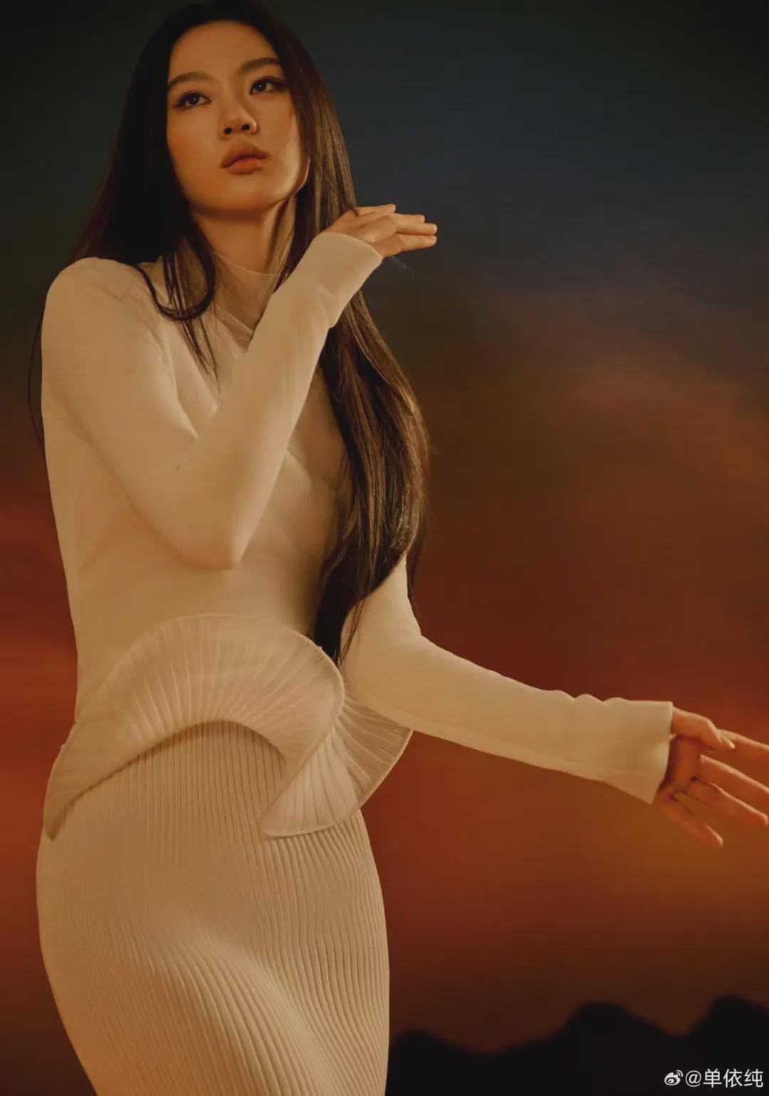  从单依纯版权风波透视演出行业词曲授权体系：专业机制与合规路径深度解析 娱乐新闻